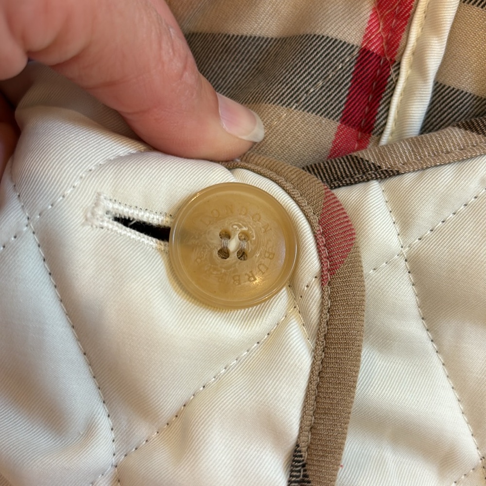Gorgeous ! RARE! Burberry jacket - Picture 15 of 16